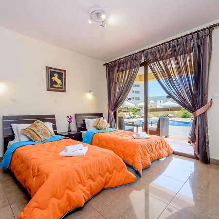 Villa Athena Protarász