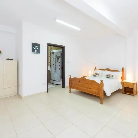 Athena Villa